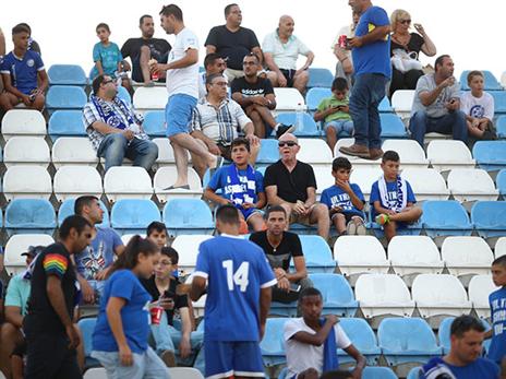 אוהדי אשקלון. עדיין לא חגגו שער העונה (לירון מולדובן)