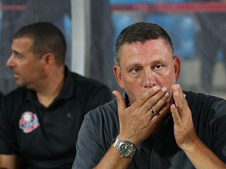 קלינגר. עדיין מתלבט לגבי שניים משלושת הקשרים (אנצ'ו גוש, סוכנות ג'יני)