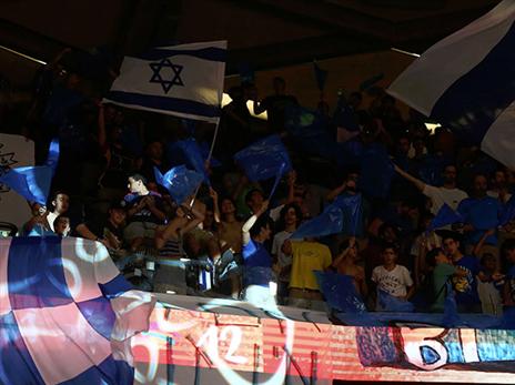 האוהדים שוב מילאו את ההיכל (אלן שיבר)