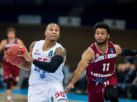 ג'רלס נעלם במחצית השנייה, בדרך להתפוצצות של הליטאים (צילום: LIETKABELIS PANEVEZYS)