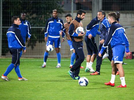 מצפים לאסיפה קשה (אנצ'ו גוש)