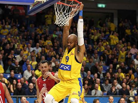 טיוס ומכבי ת"א ישייטו לאליפות? (צילום: אלן שיבר)