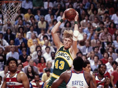 סיאטל וג'ק סיקמה נקמו כעבור שנה (צילום: Getty)