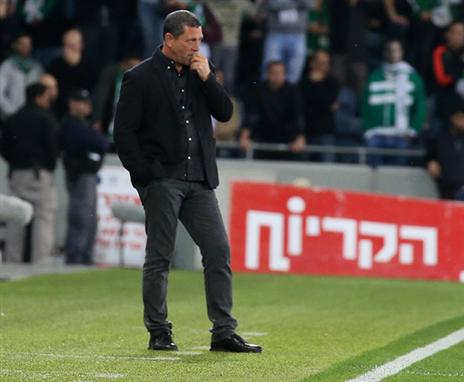 קרוב לשחקנים שלו. קלינגר (יוסי שקל)