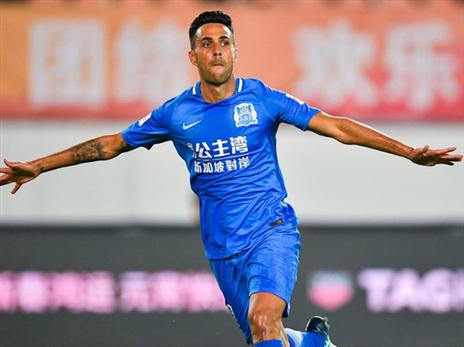 עדיין מאחורי השמות הגדולים. זהבי