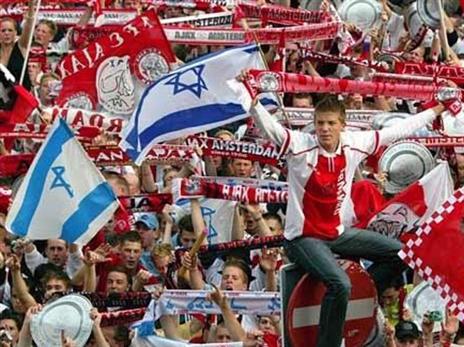 התיוג של אייאקס כ"קבוצת היהודים", גורם ללא מעט גילויי אנטישמיות נגדה