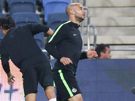 "עומר צריך ביטחון כמו כל שחקן. לא נתנו לו את זה בחיפה" (יוסי שקל)