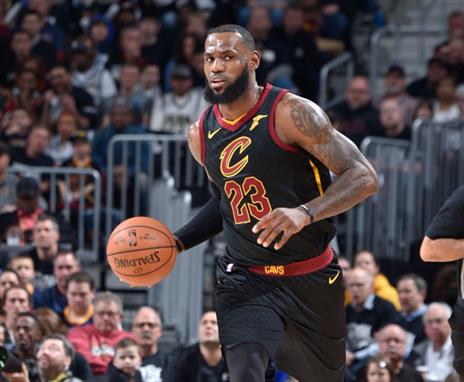 לברון וקליבלנד בצרות (GETTY)