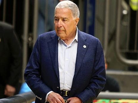 מזרחי: "המועדון החליט להופיע במדים המשווים את דגל המדינה" (אלן שיבר)