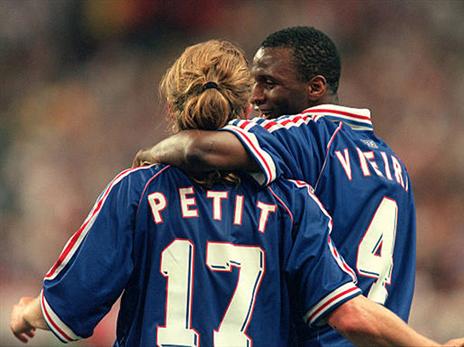 ויירה חוגג עם פטי בגמר 1998. התמונות ישוחזרו? (getty)