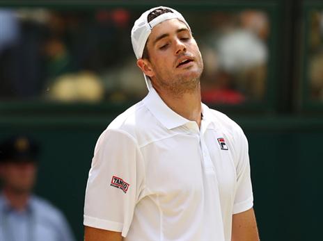 הפסד כואב במערכה הראשונה (GETTY)