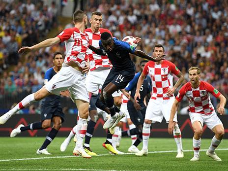 מקרה קלאסי שבו הכדור שיחק ביד (getty)