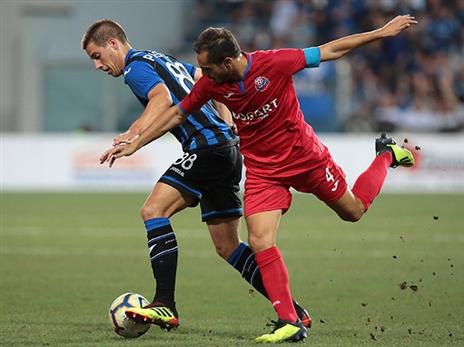 גדולה עליהם.