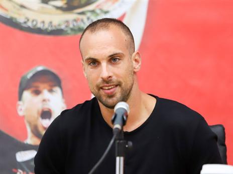 קריירה ענפה. הלפרין (דני מרון)