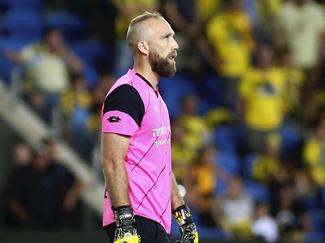 ייתנו לו ביטחון. עמוס (אלן שיבר)