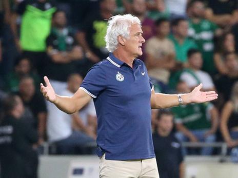 לפחות כלפי חוץ, רטן לא עוסק בעתידו (דני מרון)