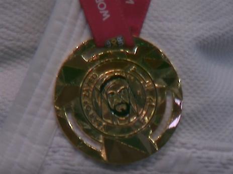 המדליה בה זכה שגיא מוקי