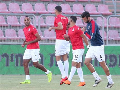 חוסר שביעות רצון מההגנה ומהקישור (יוסי שקל)