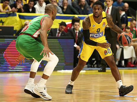 קלע חמש נקודות רצופות. ריי (אלן שיבר)