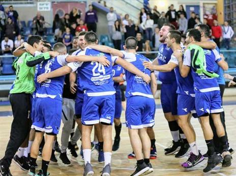חולון חוגגת העפלה לחצי (הדר ואן קולא, איגוד הכדוריד)