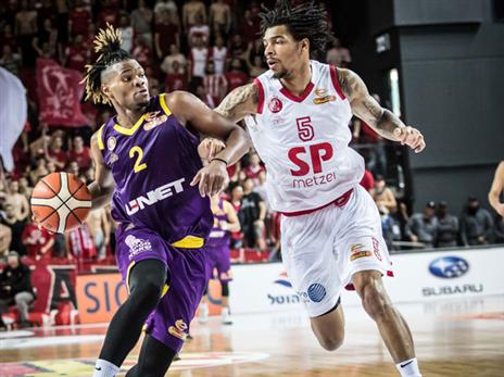 אקון פרסל. הפעם ישחק יותר? (מנהלת)