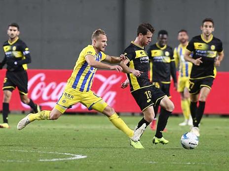 ניצח את האקסית. גלזר (אלן שיבר)