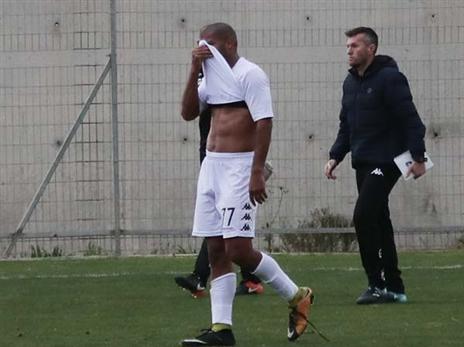 מגבו. הדחה כואבת (דני מרון)