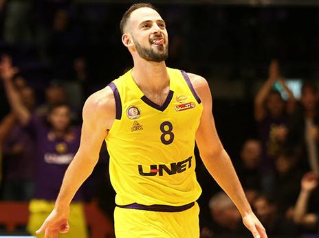 שמחון מודע לגודל המעמד (צילום: מנהלת הליגה)