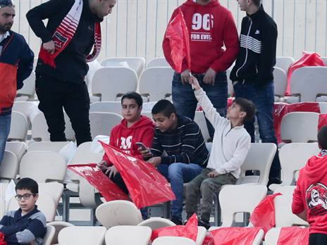 אוהדי כפר קאסם מאוכזבים (דני מרון)