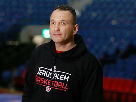 חומסקי ביצע תנועת שיסוף? (אלן שיבר)