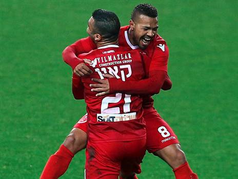 12 שערים ב-3 משחקים (אלן שיבר)