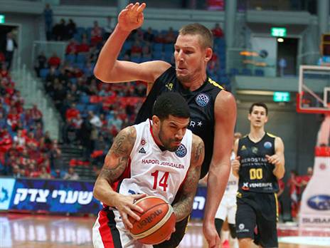 פלדין נאבק באייברסון. הוביל את ירושלים לפתיחה נהדרת (אלן שיבר)