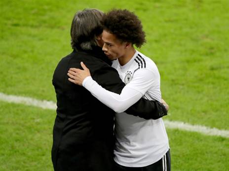 לב. מצטער שלא זימן את סאנה? (Photo by Alexander Hassenstein/Bongarts/Getty Images)