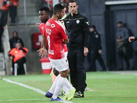 חילופים מוקדמים, לא נעים (דני מרון)