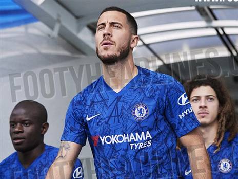 הזאר. סיבות שיווקיות או רמז לבאות? (footyheadlines)