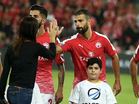 בן בסט. מוערך אבל לא בתכניות (אלן שיבר)