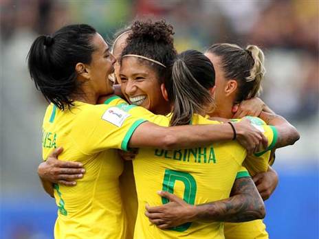 הצגה. הברזילאיות חוגגות (Getty)