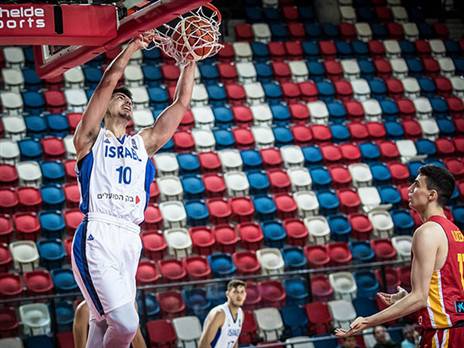 אביבי עולה להטבעה (עודד קרני)