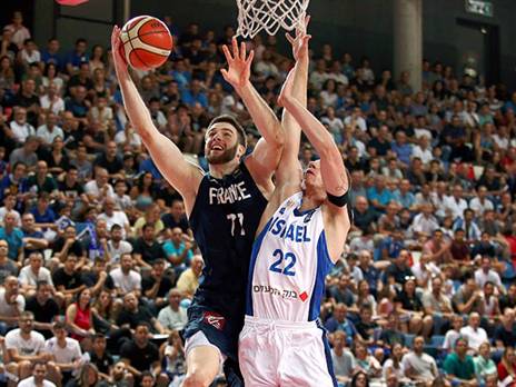 הצרפתים שלטו בדקות הראשונות (צילום: אלן שיבר)