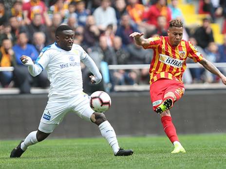 נראה כמו החתמה מבטיחה של חיפה (getty)