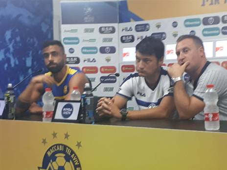 איביץ' ופיבן במסיבת העיתונאים (צילום: תומר לוי)