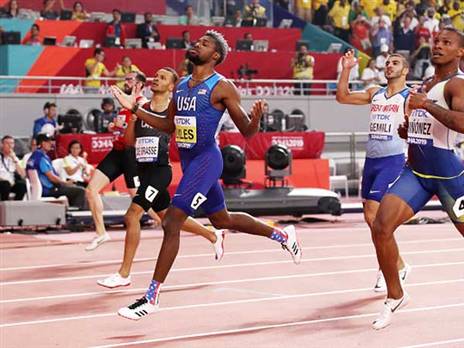 ליילס בקו הסיום. כוכב (getty)