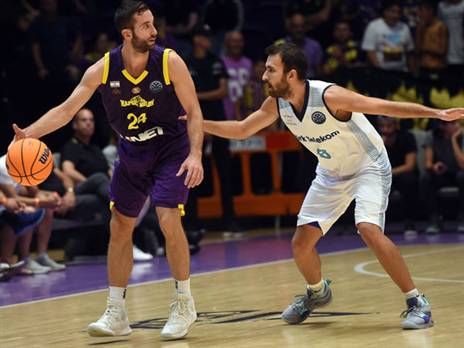 אוחיון. רצו את הכדור בידיים שלו (ברני ארדוב)