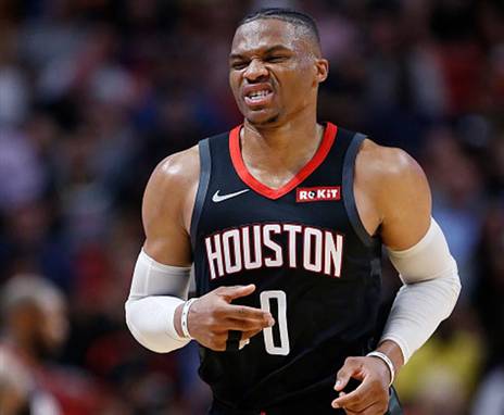 נפצע ביד וסיים את המשחק מוקדם מהצפוי. ווסטברוק (getty)