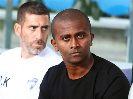 קוז'וק לצד דגו. העוזר נשאר (אלן שיבר)