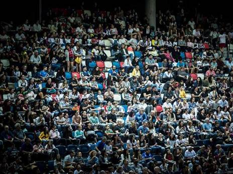 לפחות הייתה אווירה טובה בהיכל קבוצת שלמה (FIBA)