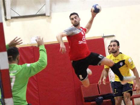 הרשקוביץ מנצח את דימונה (צילום: מני אלגריסי, הפועל אשדוד)