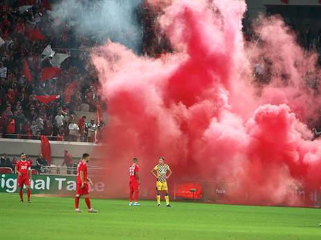 אפשר גם בלעדיהם. האבוקות בדרבי (צילום: אלן שיבר)