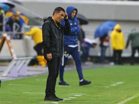 חיים. לא לוקח כלום מהמשחק (לירון מולדובן)