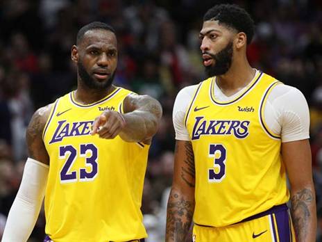 עם דייויס. יודע לקחת צעד לאחור (Getty)